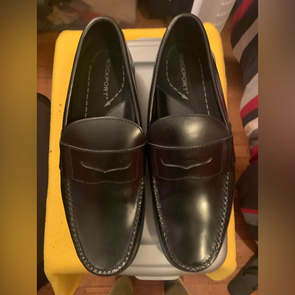 Rockport Black Leather Penny Loafers – Men’s Dress Comfort Shoes